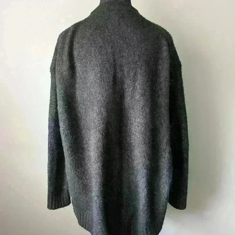 Super soft Sweater -- Gray, Small, Philosophy